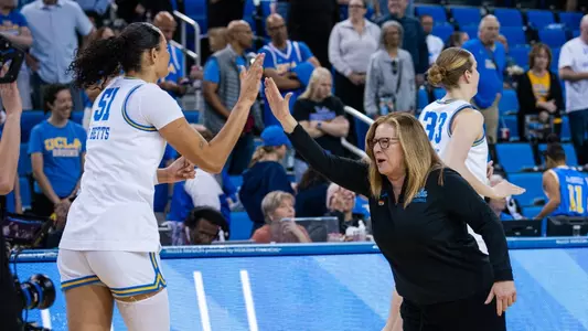 Lauren Betts_Cori Close_vs. Iowa (Feb. 1, 2026)