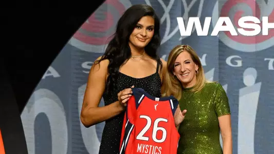 Lauren Betts_WNBA Draft (April 13)
