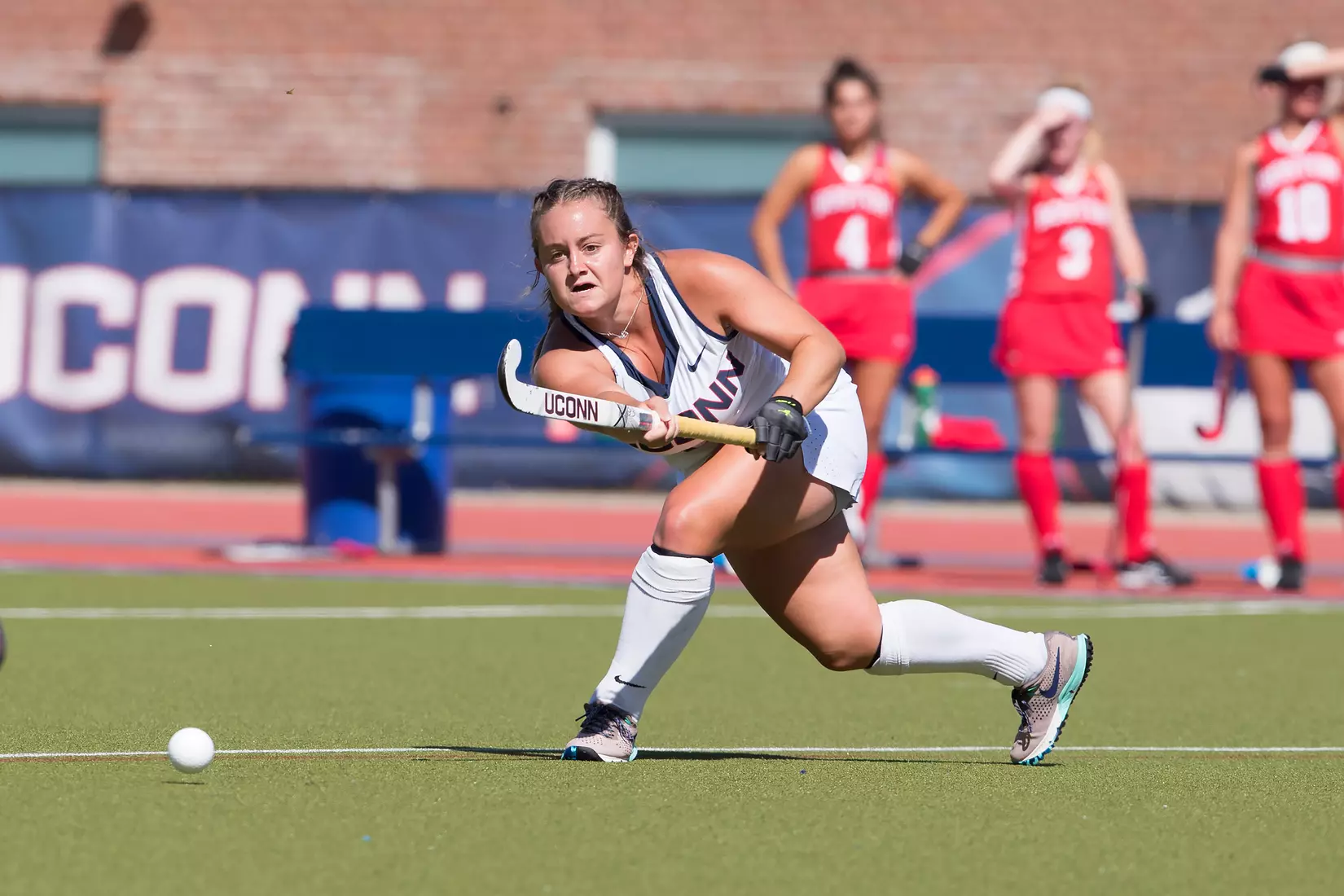 Kourtney Kennedy passes the ball vs. BU.