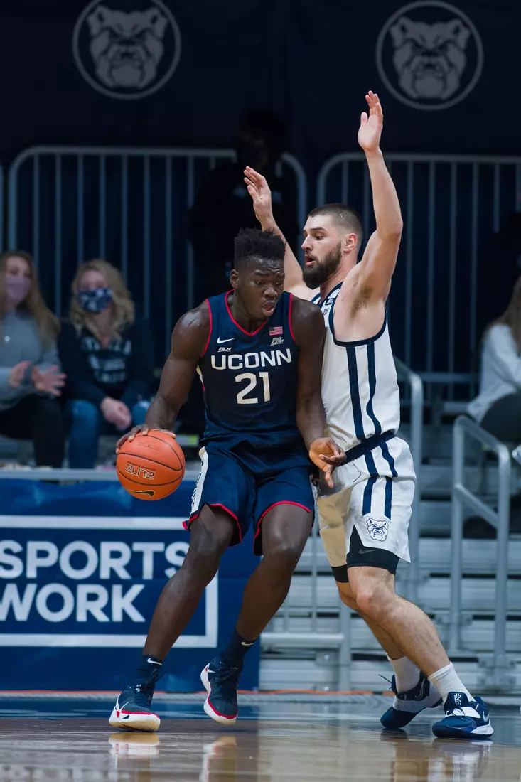 INDIANAPOLIS, IN - JANUARY 09: during the men's college basketball game between the UConn Huskies and Butler Bulldogs on January 9, 2021, at Hinkle Fieldhouse in Indianapolis, IN. (Photo by Zach Bolinger/Icon Sportswire)