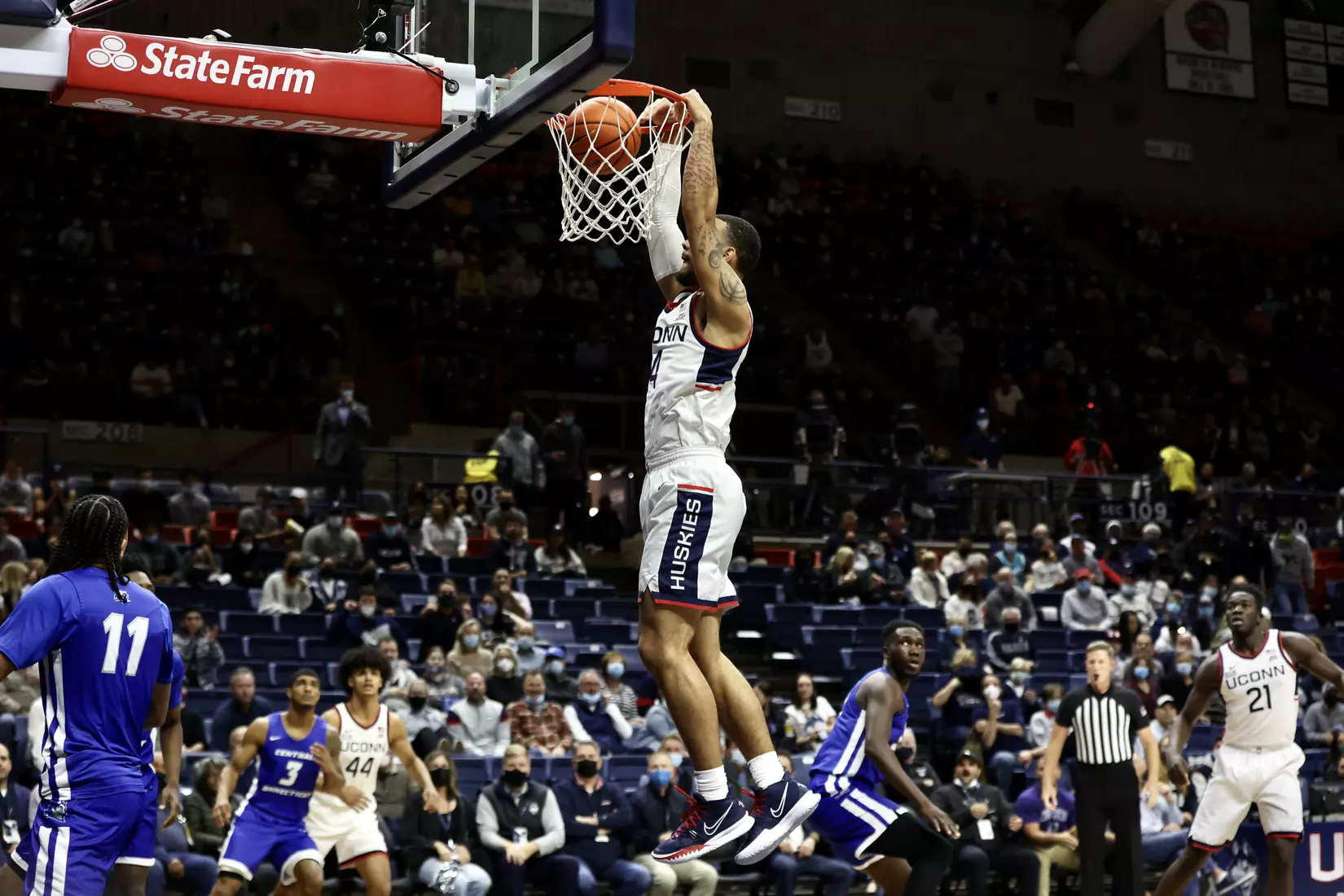 UConn vs CCSU at Gampel Pavilion 11/9/21