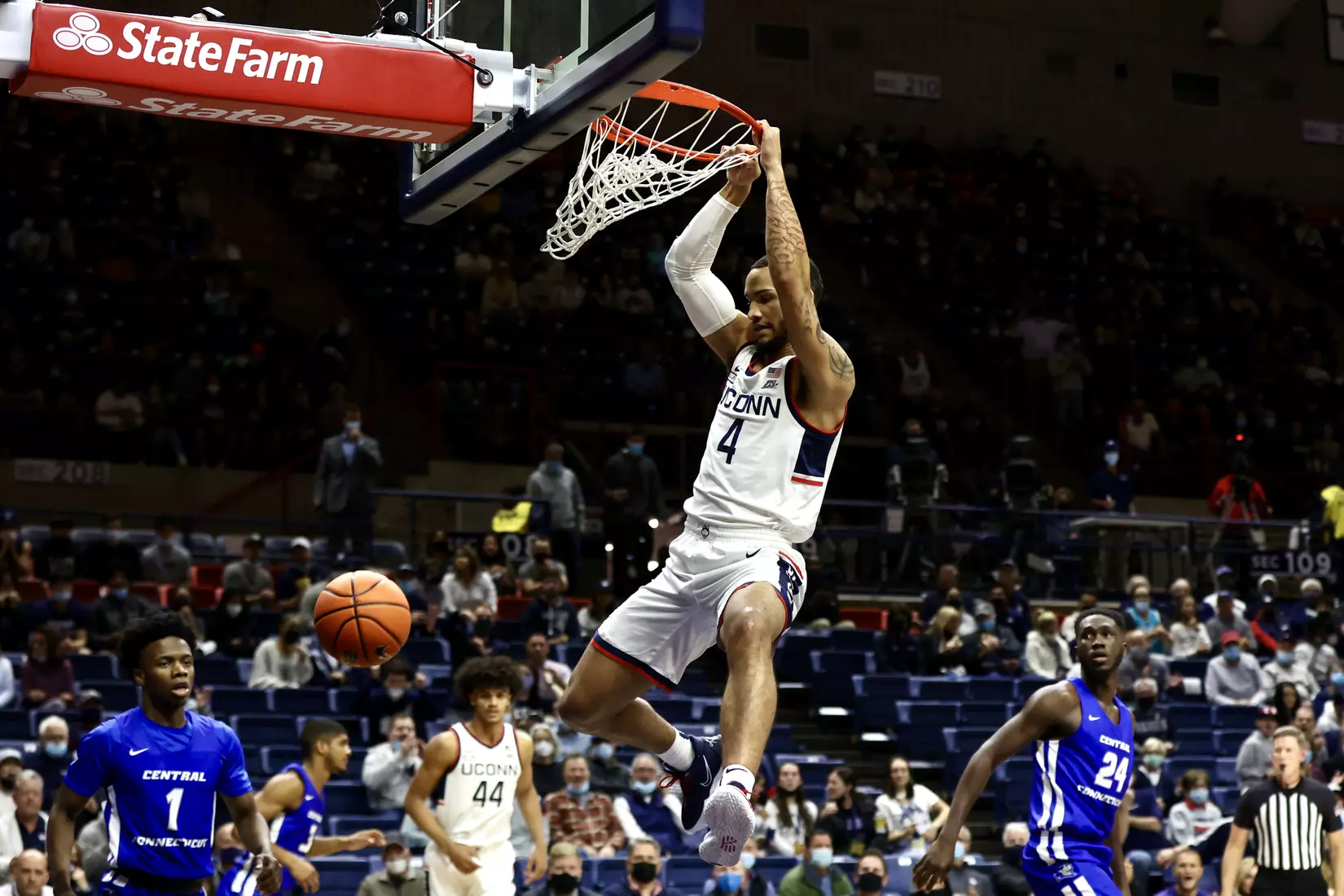 UConn vs CCSU at Gampel Pavilion 11/9/21