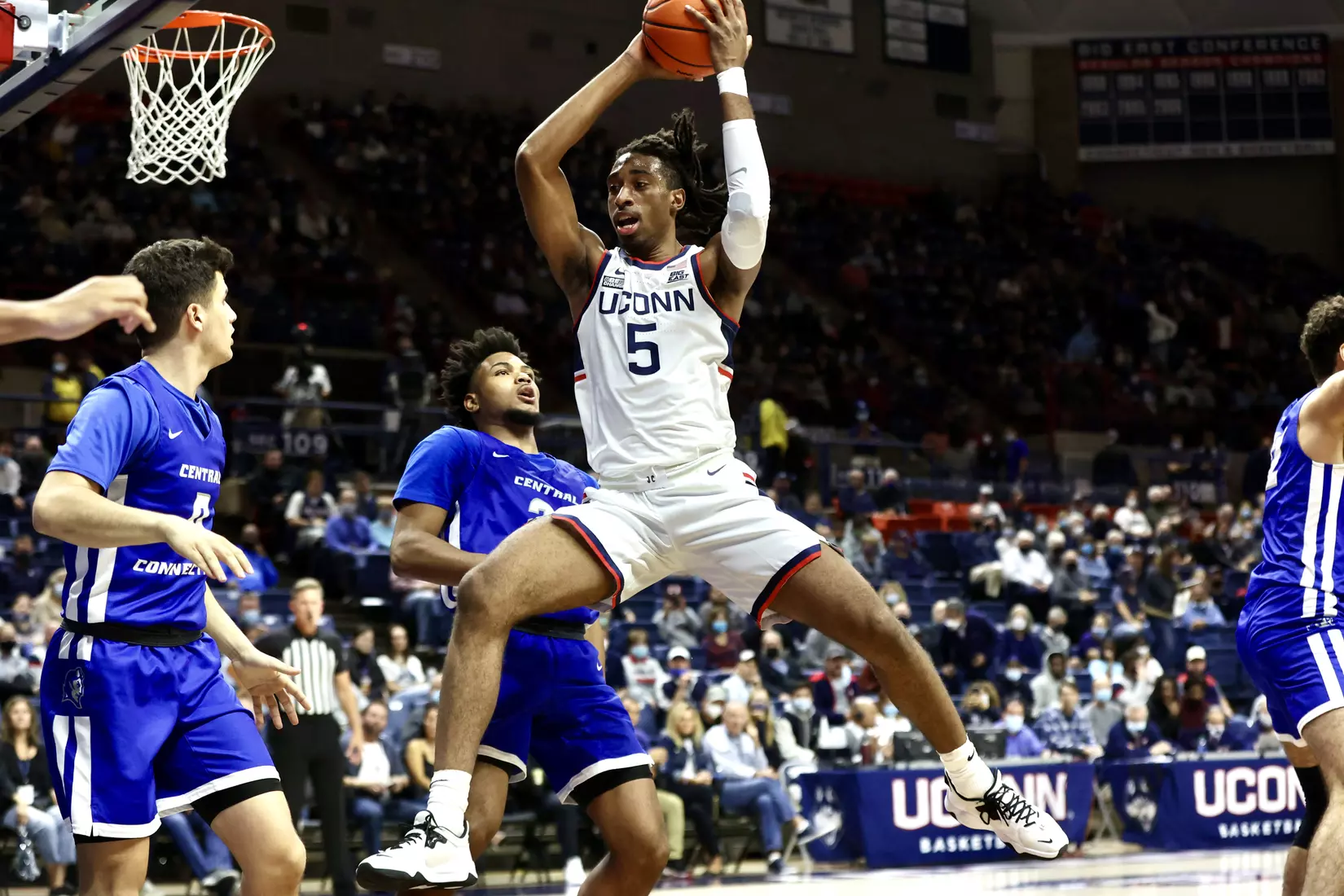 UConn vs CCSU at Gampel Pavilion 11/9/21
