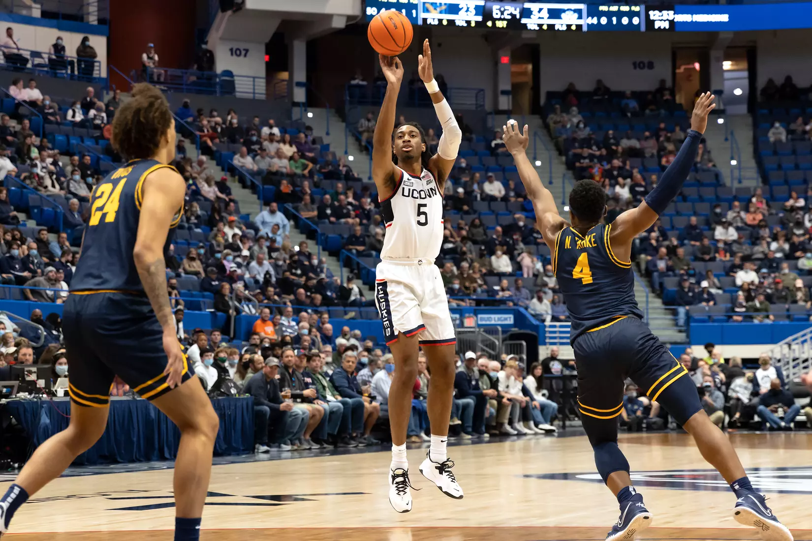 UConn vs Coppin State at XL Center in Hartford, 11/13/21