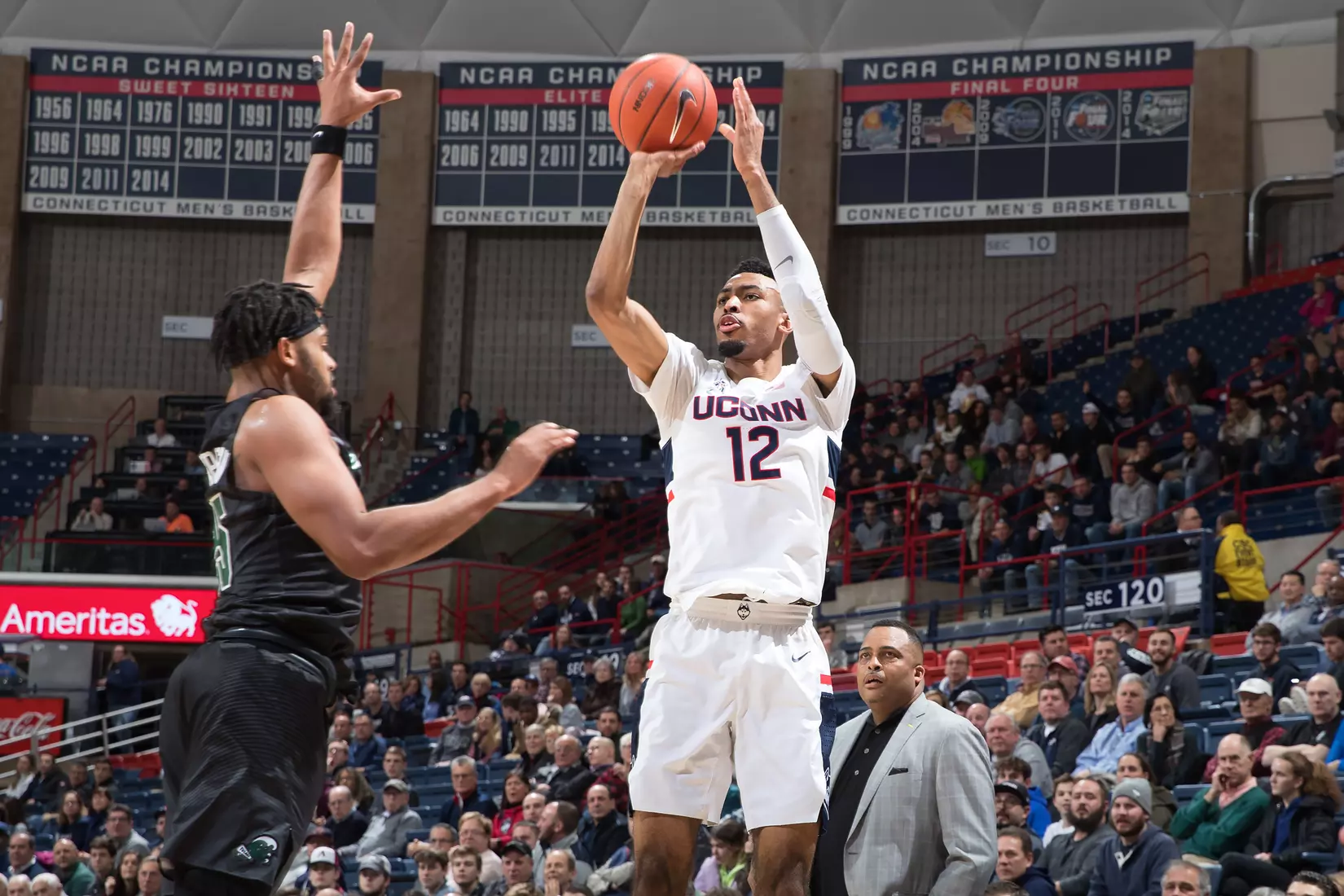 UConn vs Tulane 1/8/20