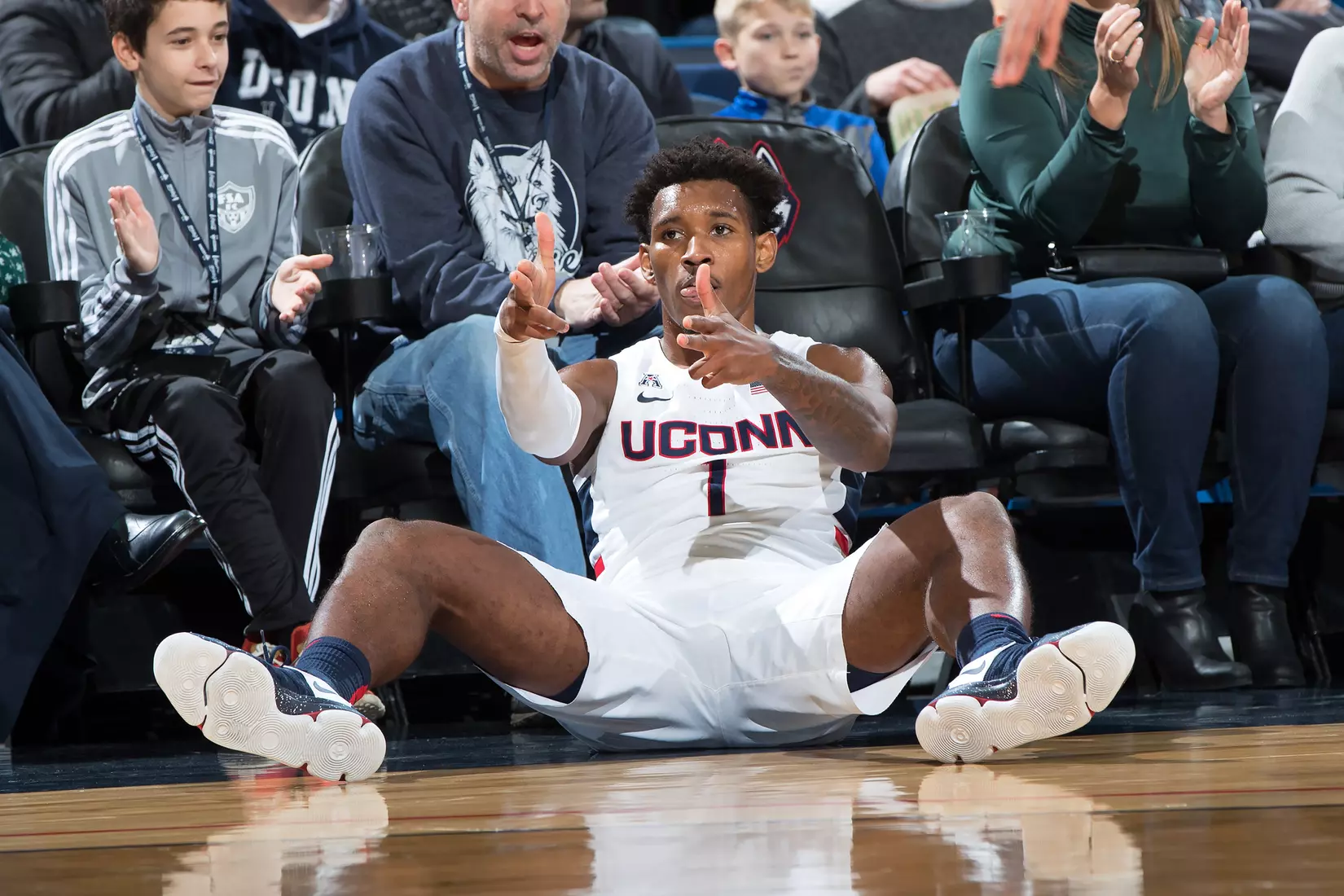 UConn vs UNH 12/22/10