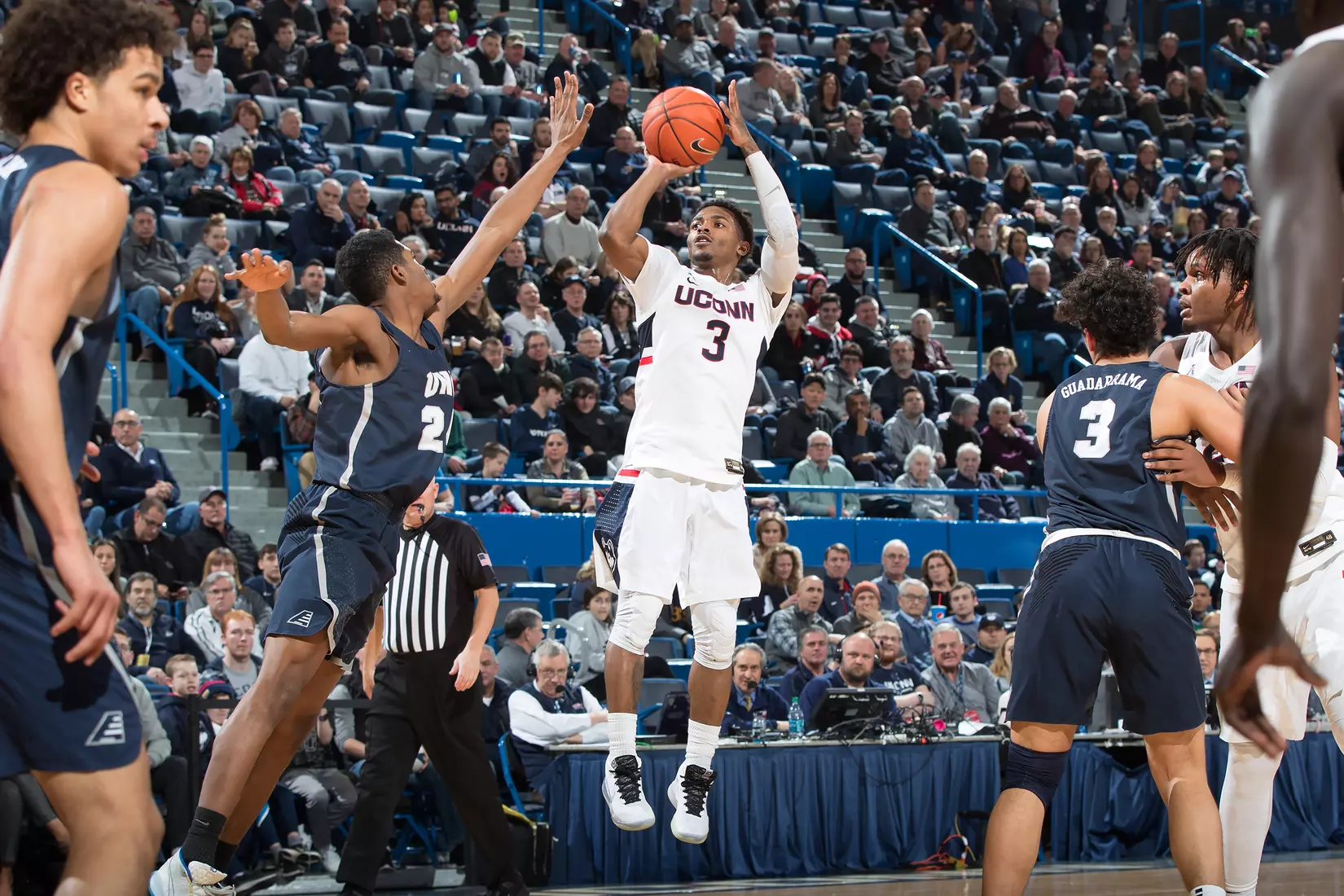 UConn vs UNH 12/22/10
