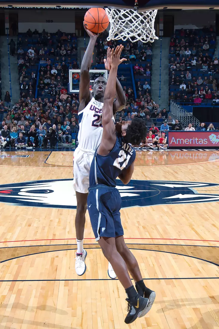 UConn vs UNH 12/22/10