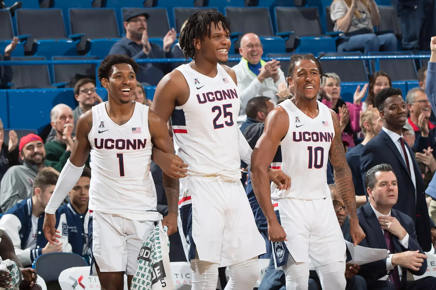 UConn vs UNH 12/22/10