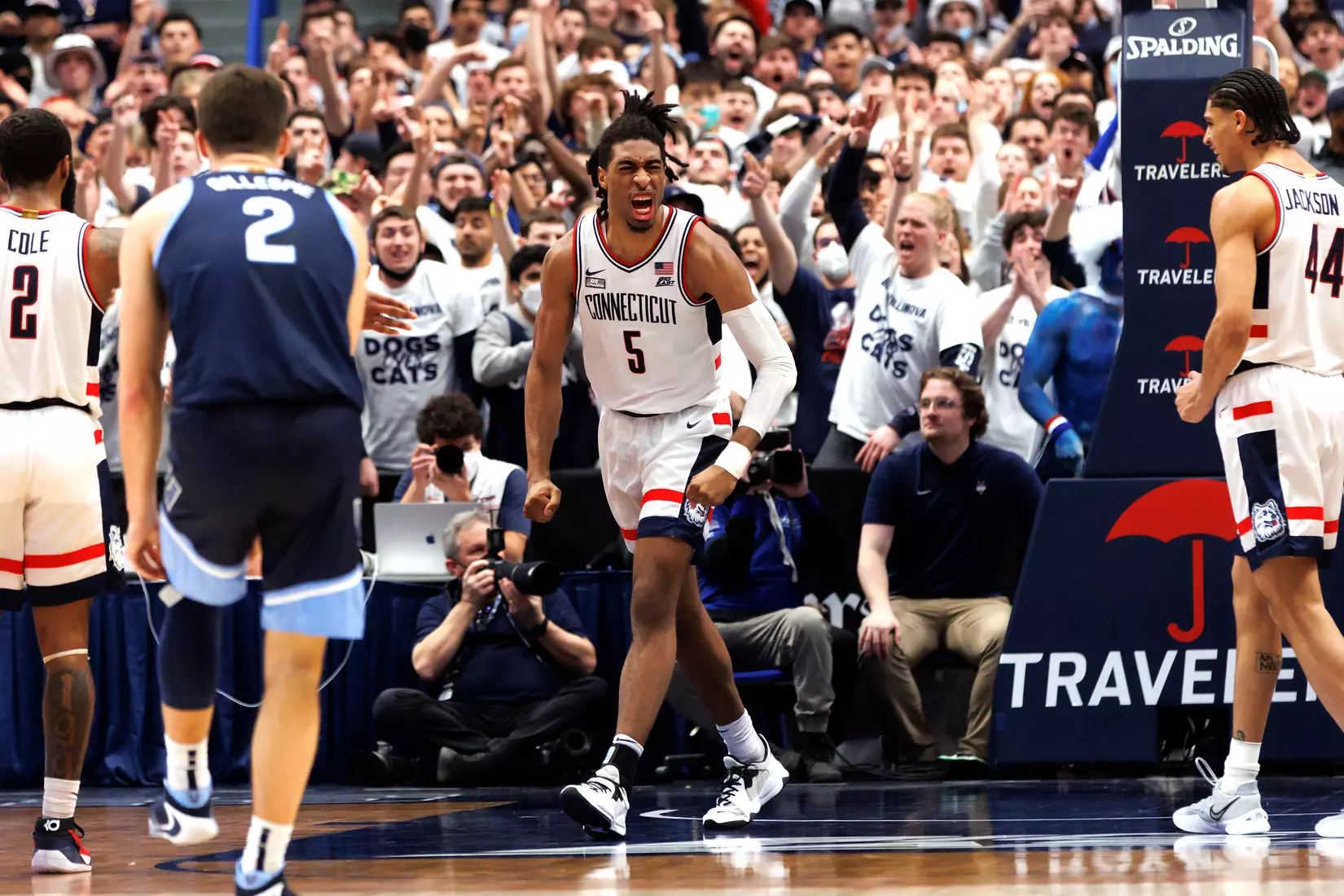 UConn vs Villanova at XL Center 2/22/22