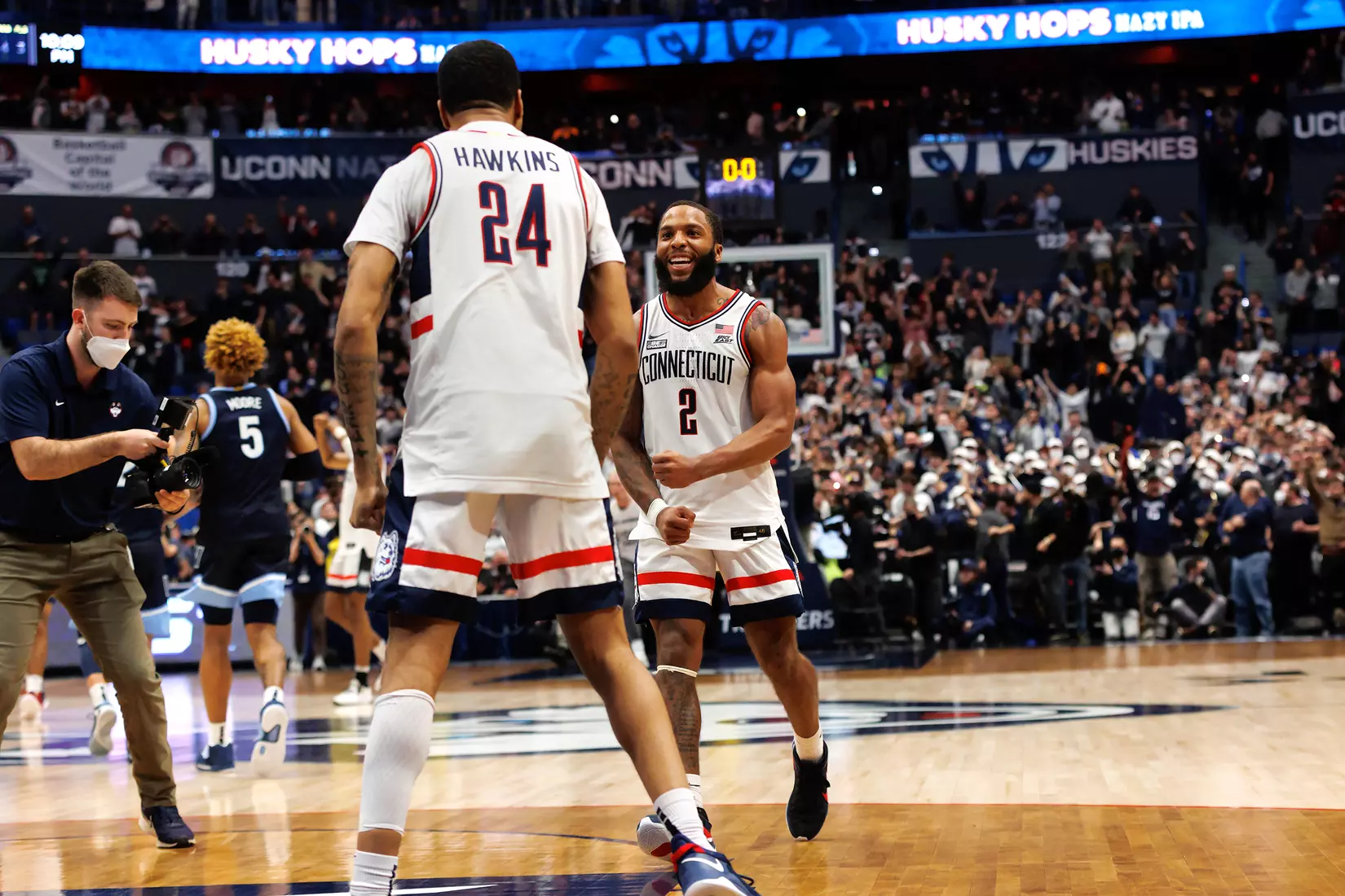 UConn vs Villanova at XL Center 2/22/22