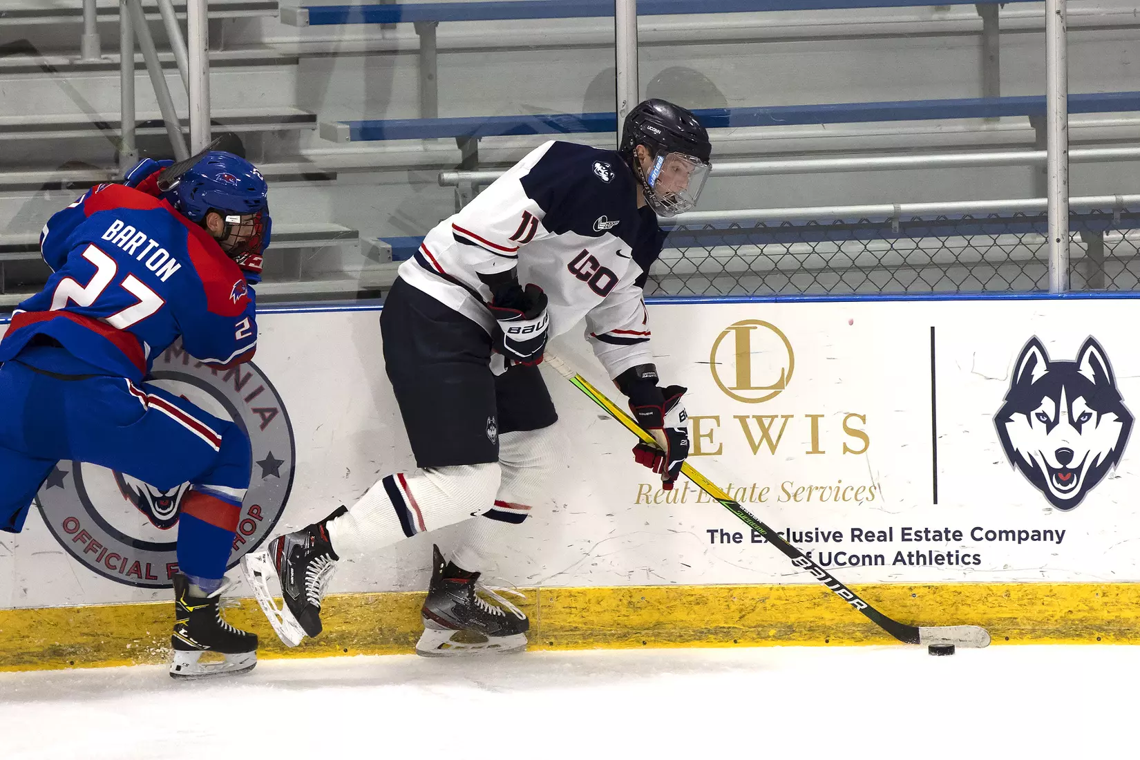 Jachym Kondelik controls the puck against UMass Lowell on December 21, 2020.