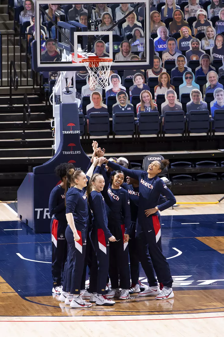 The Huskies prior to the game against Butler on January 19, 2021.