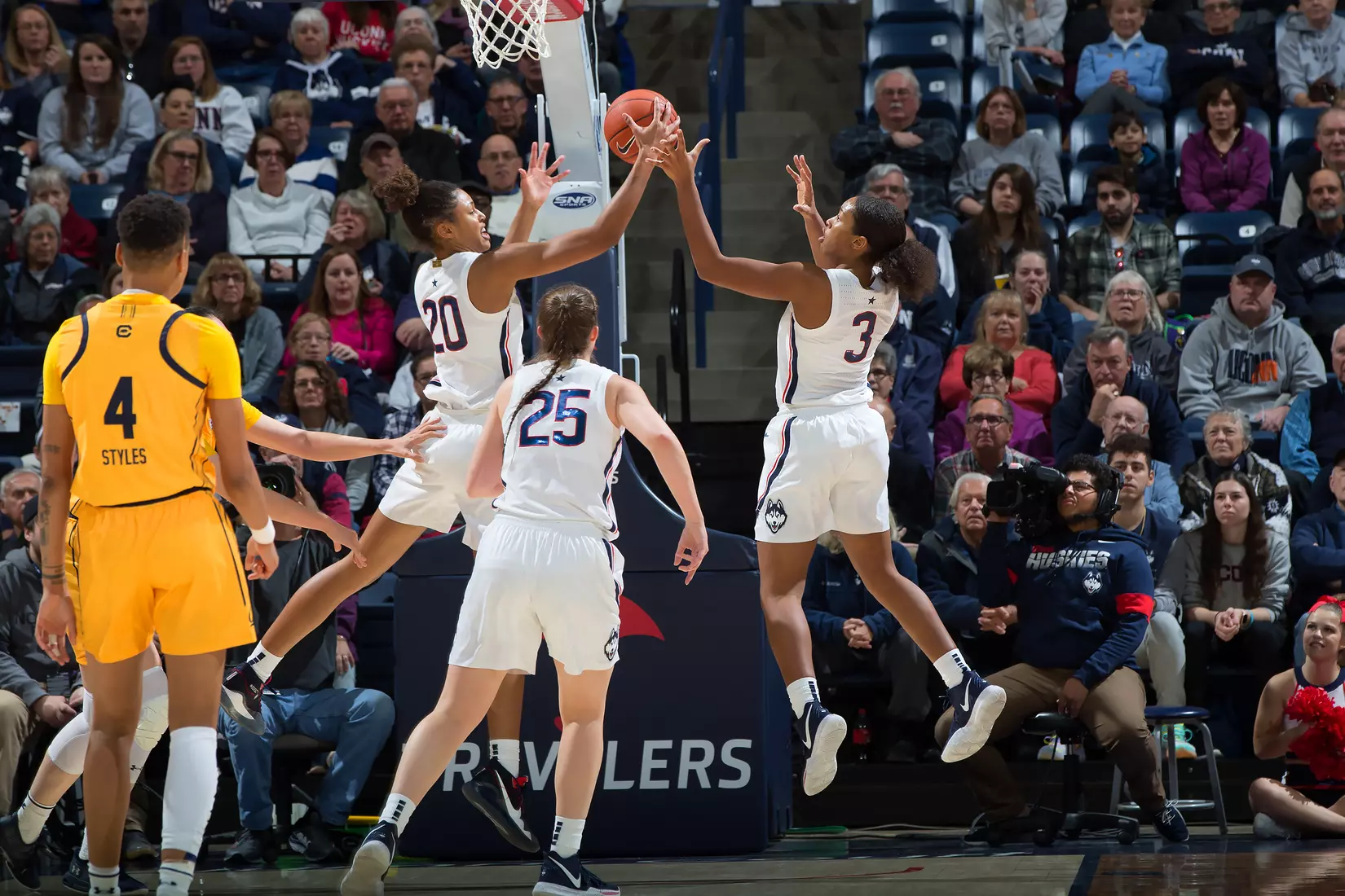 Uconn vs California 11/10/19