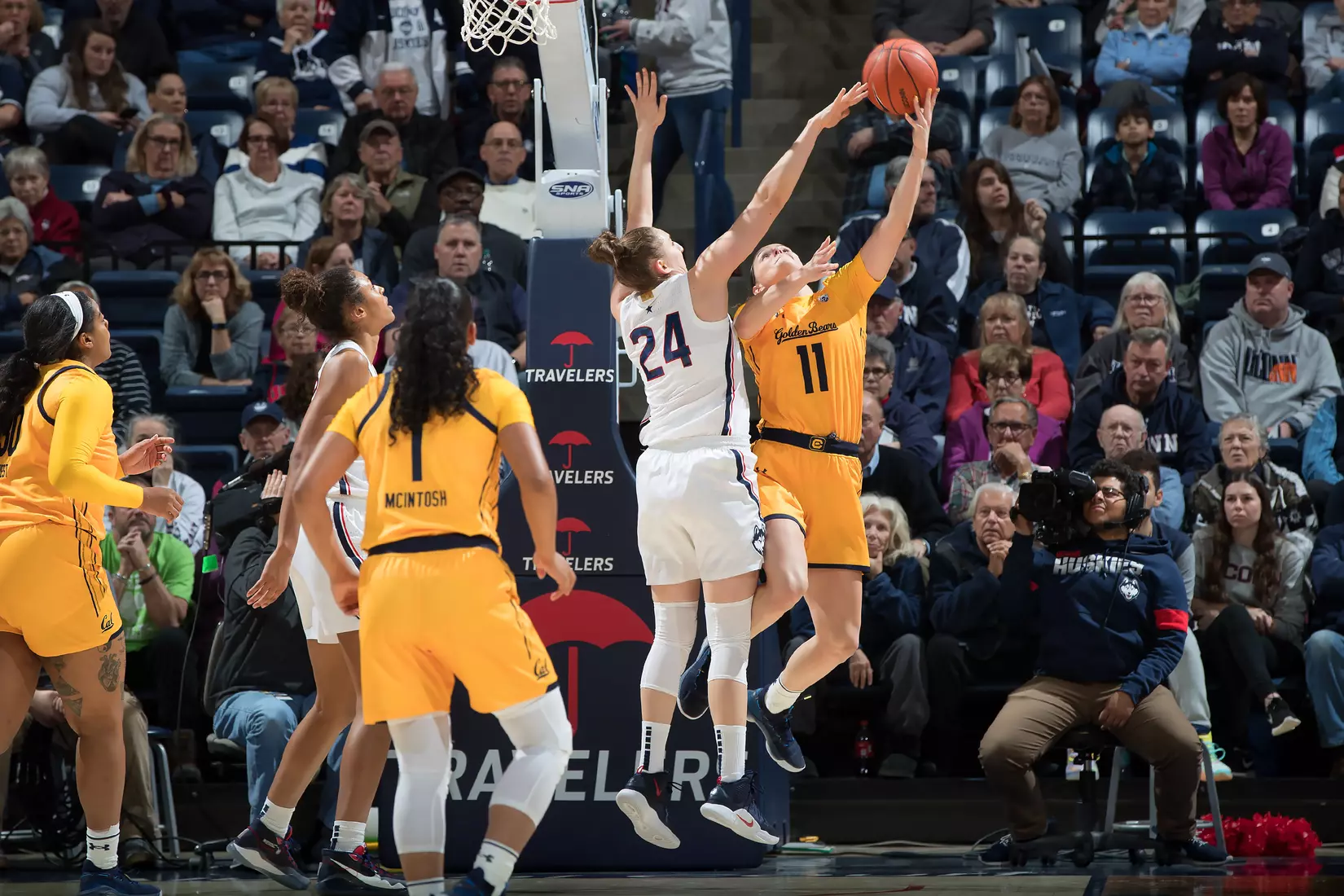 Uconn vs California 11/10/19