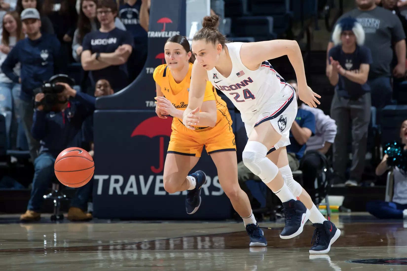 Uconn vs California 11/10/19