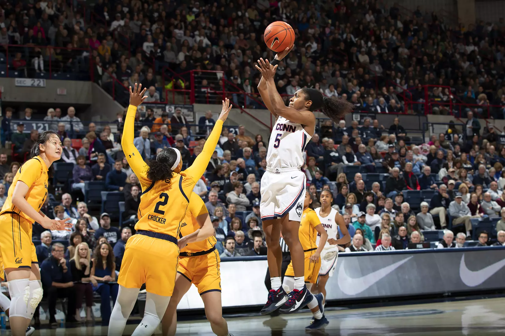 Uconn vs California 11/10/19