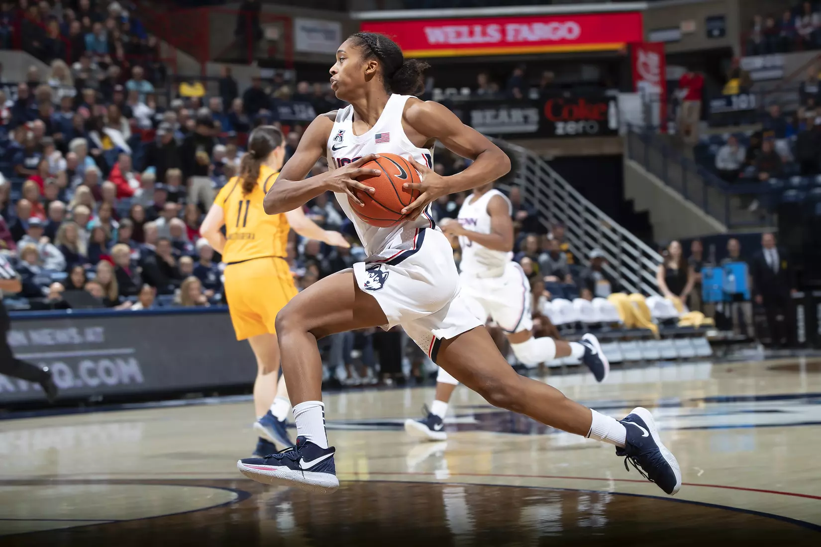 Uconn vs California 11/10/19