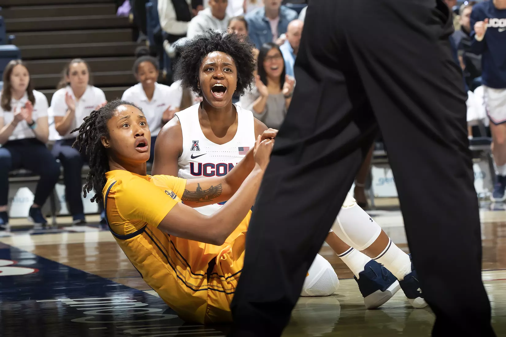 Uconn vs California 11/10/19