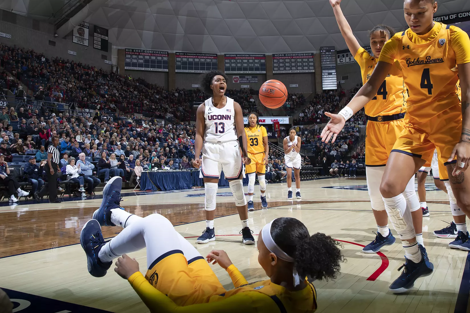 Uconn vs California 11/10/19