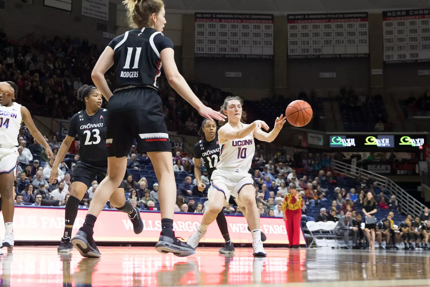 UConn vs Cincinnati 1/30/20