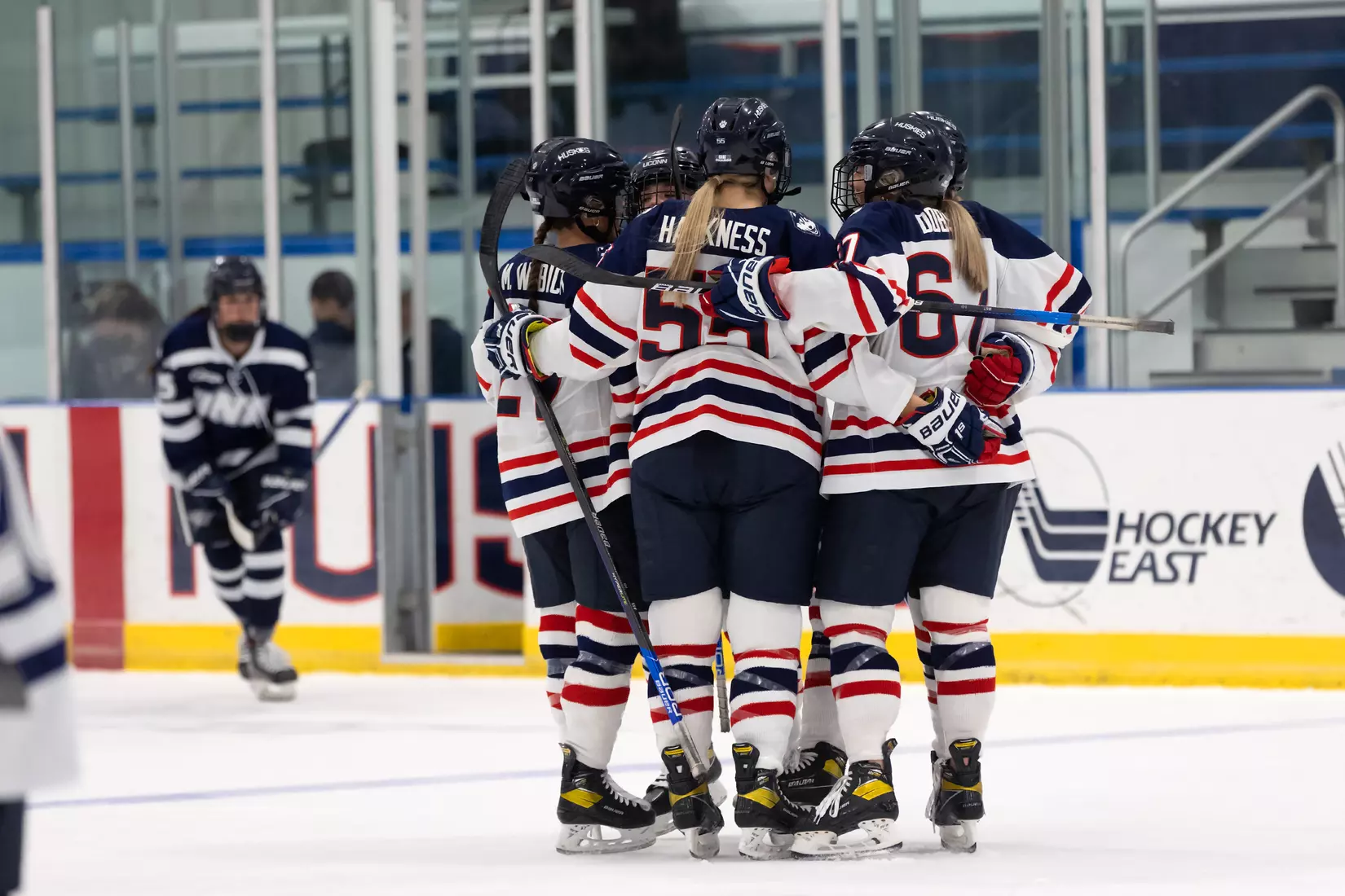 UConn vs UNH at Freitas Ice Forum, 1/24/22