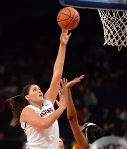Stefanie Dolson and the Huskies Host Houston on Tuesday, Jan. 7 at 7pm EST