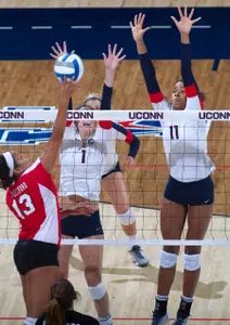 Erika Thomas became just the seventh UConn player to record 300 career blocks.