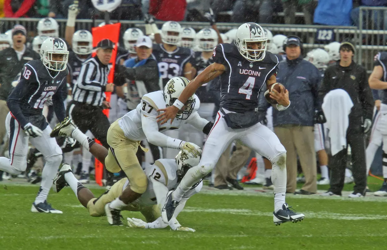 UConn grabs its first American win of the year