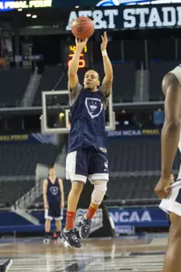 Shabazz Napier and UConn practiced at AT&T Stadium for the first time on Thursday morning.