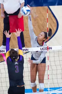 Kenya Cason posted 12 kills and 13 digs against Tulane.