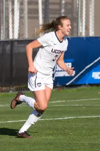 Junior Rachel Hill