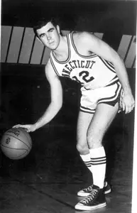 Former UConn star Bob Boyd will be inducted Saturday.