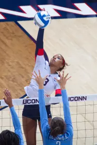 Jade Strawberry tallied a career-high 15 kills and 14 digs against Bryant on Friday.