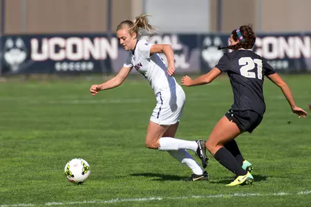Rachel Hill capitalizes with 36 seconds left to give UConn 2-1 comeback win.