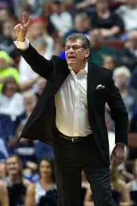 Geno Auriemma and the Huskies will face Memphis on Wednesday.