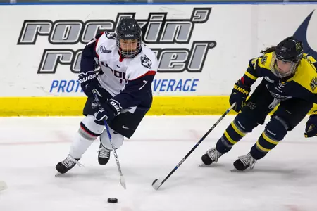 Sophomore Leah Lum finishes with four total points (3g, 1a) in two-game series with Vermont.