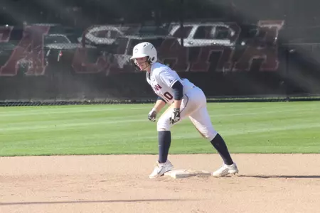 Kelli Bates paced the Huskies with a pair of hits.