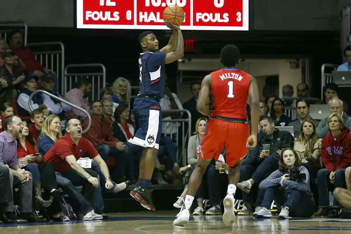 Sterling Gibbs led the team with 20 points.