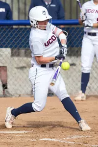 Jacklyn Dubois for the Huskies