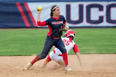 Lexi Gifford went 3-for-3 in the 7-2 loss at Tulsa on Saturday.