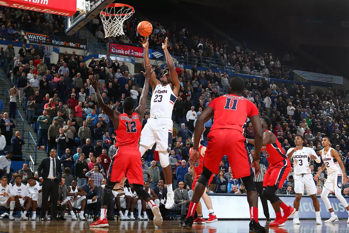 Eric Cobb goes up for a shot against Stony Brook. (PC: Steve Slade)