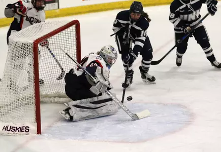 Fisher makes a save vs. New Hampshire on Friday (PC: Alex Serbetzian).
