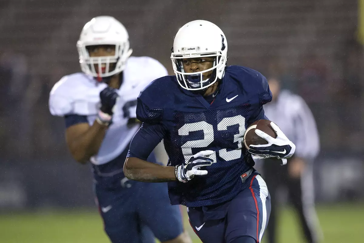 Keyion Dixon breaks away during the Spring Game.