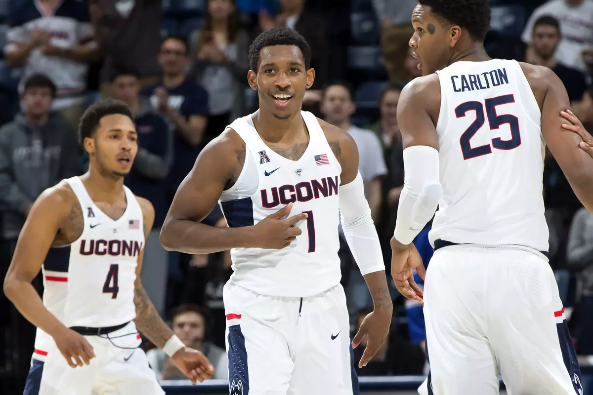 Huskies win second-straight in conference play (PC: Steve Slade).