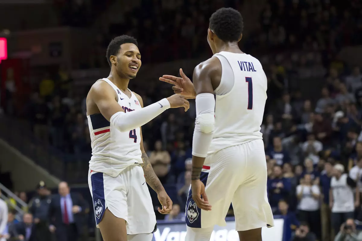 Adams and Vital combined for 38 points on Thursday. (PC: Steve Slade)