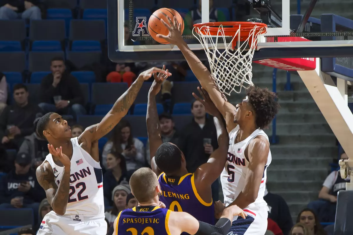 Win snaps four-game losing streak for UConn (PC: Steve Slade).