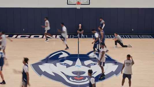 Men's Basketball Practice