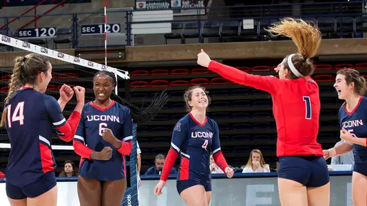 team celebration vs WSU