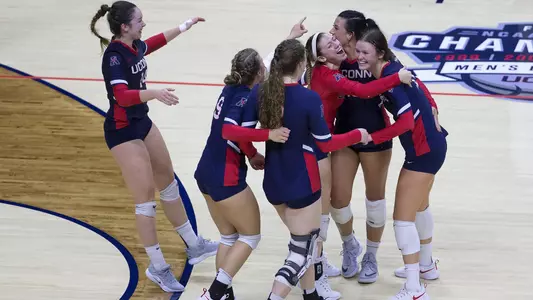 Team celebration vs USF 2